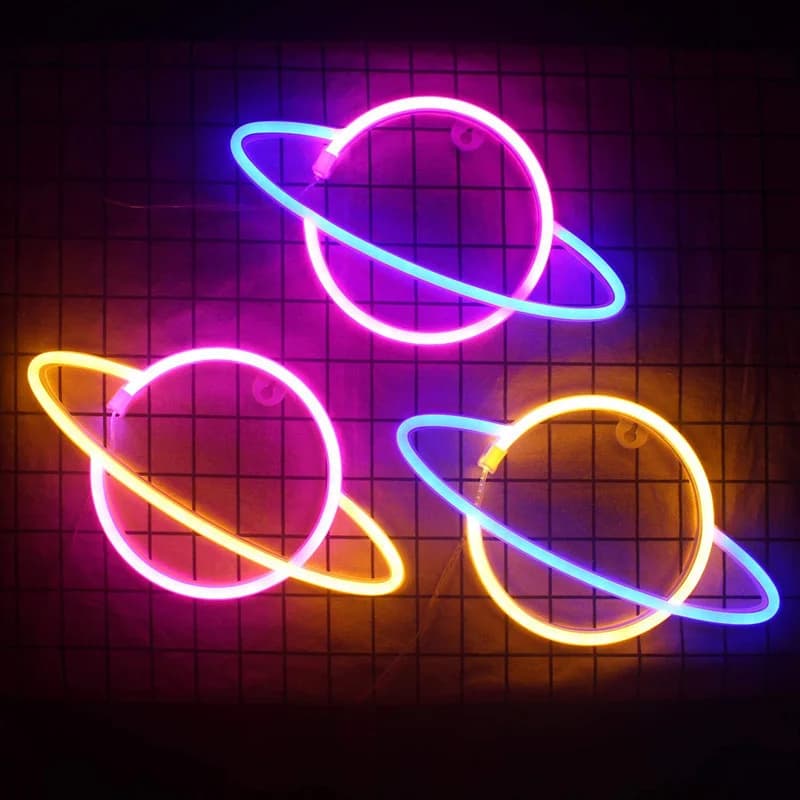 Salamanterimuotoinen neonvalokyltti, USB-/paristokäyttöinen LED-seinävalaisin